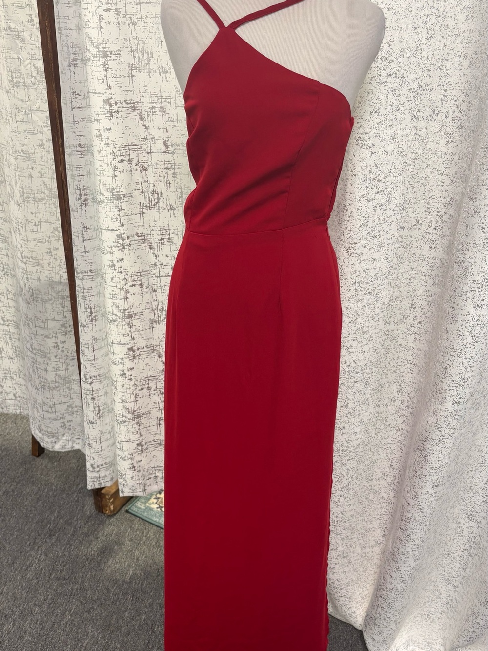 Tobi Crimson One-Shoulder Maxi Dress